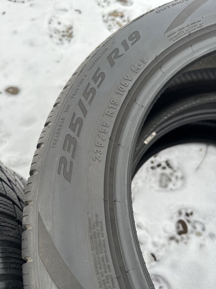 235/55/19 Pirelli Scorpion Zero All Season