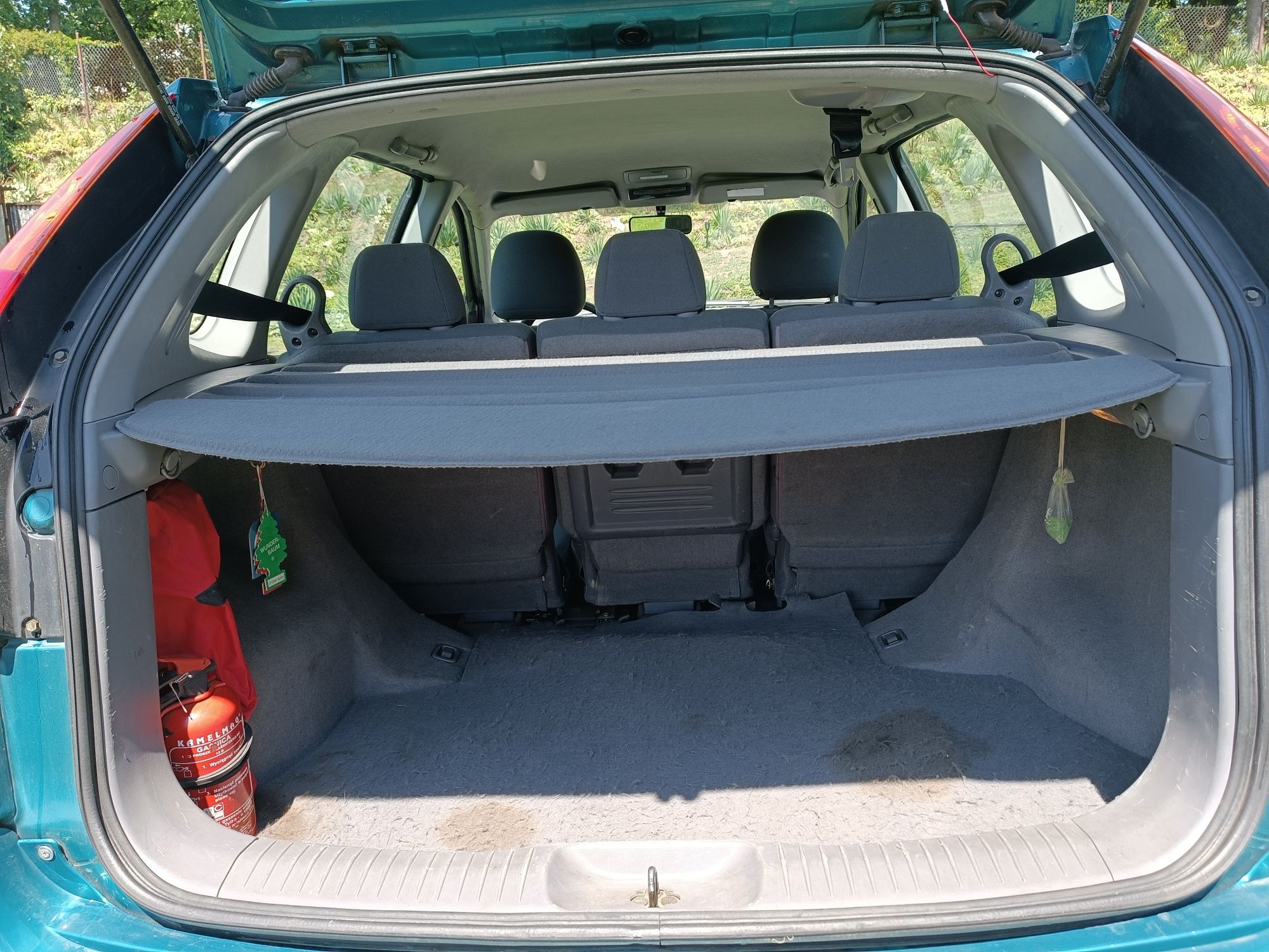 Nissan  Almera Tino 1.8
