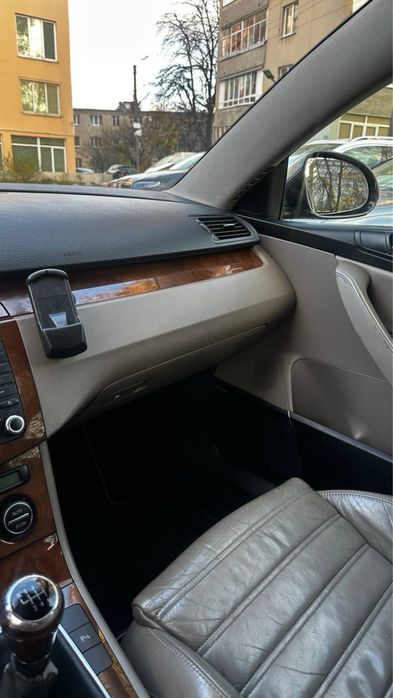 Продам Passat B6,ТОП комплектація,Авто у Львові.