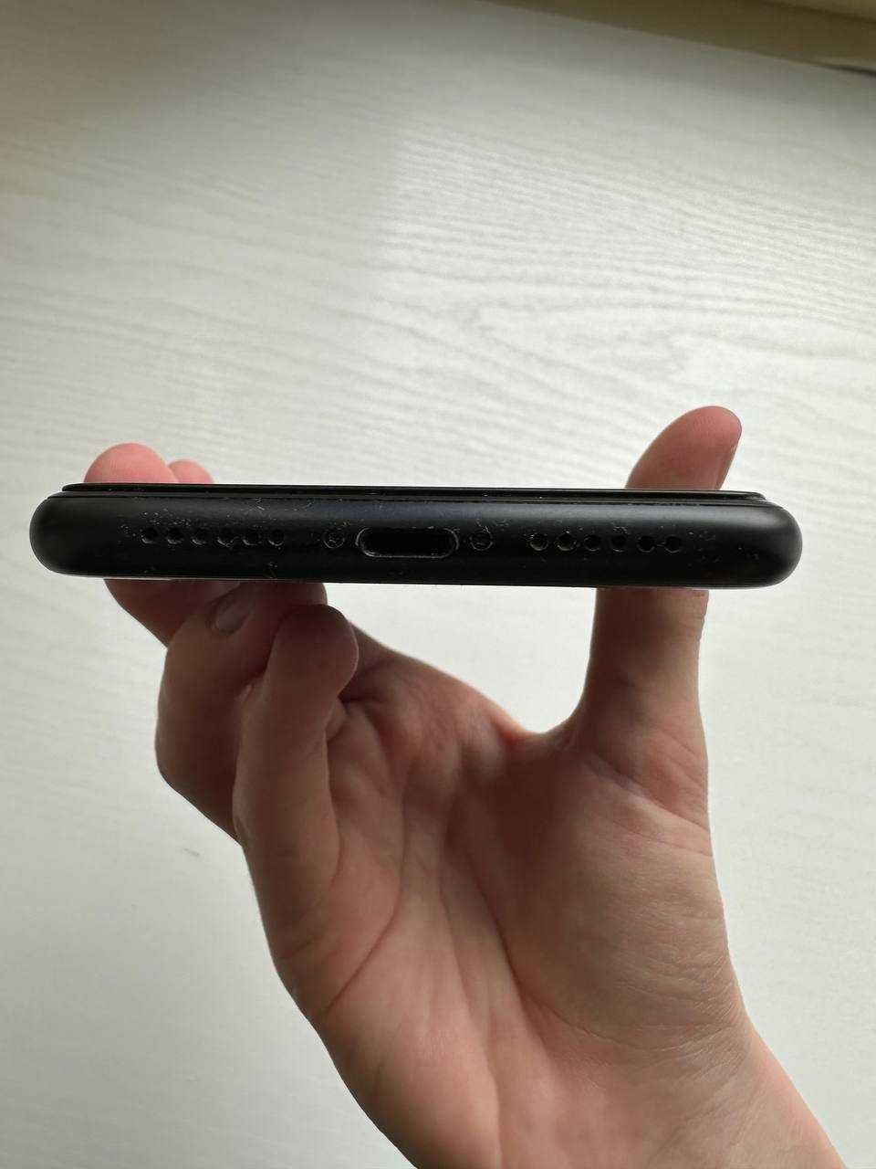 iPhone XR 64 Gb в гарному стані