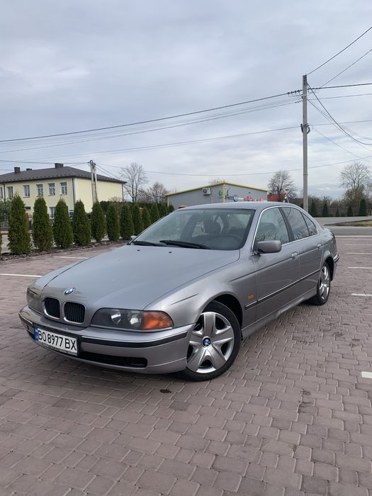 Продам бмв є 39 в хорошу стані