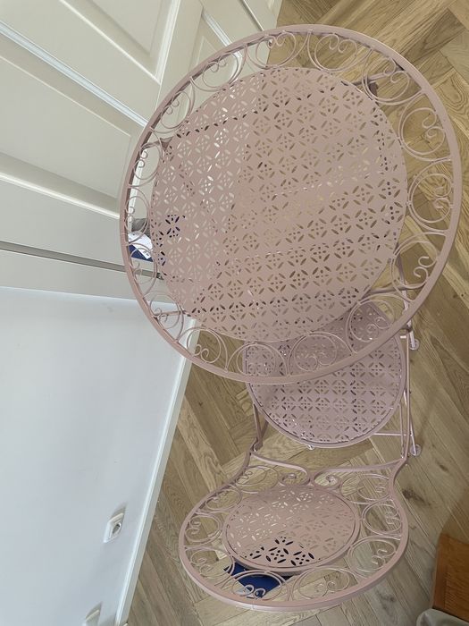 Stolik balkonowy z krzesłem w stylu vintage, pudrowy róż, balcony livi