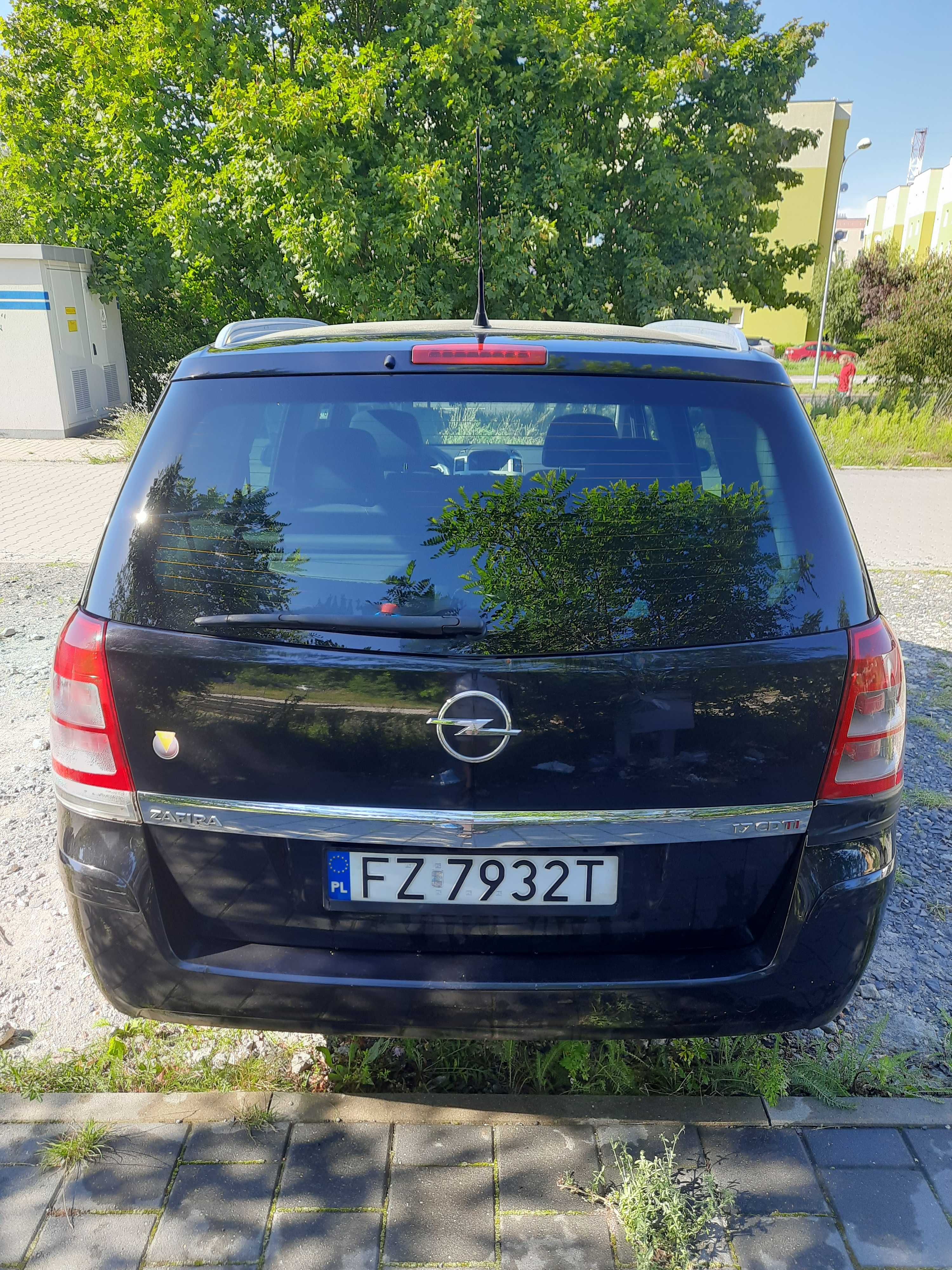 Sprzedam samochód Opel Zafira siedmioosobowy rok prod. 2008