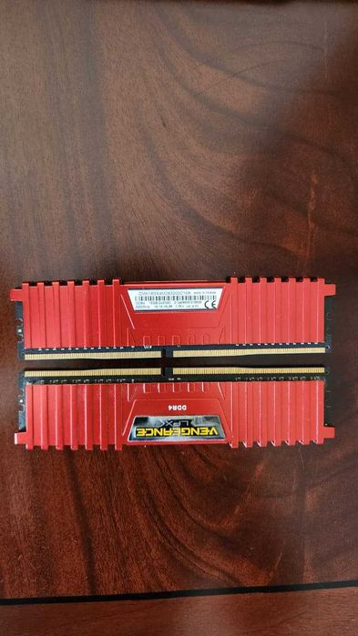 Corsair 16GB (2x8GB) DDR4-3200 Vengeance LPX (CMK16GX4M2B3200C16)