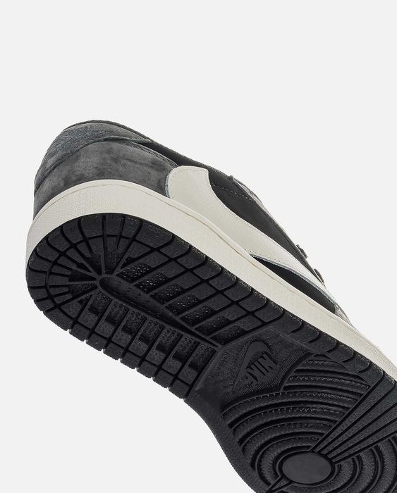 Мужские кроссовки Nike Air Jordan 1 Retro Low Travis Scott Silver