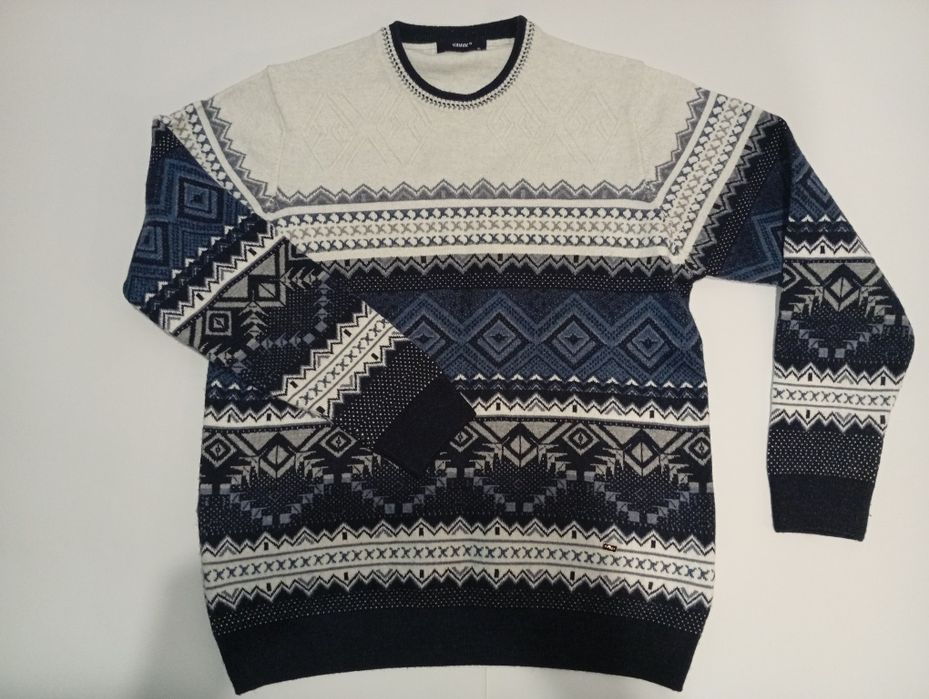 Свитер мужской новый