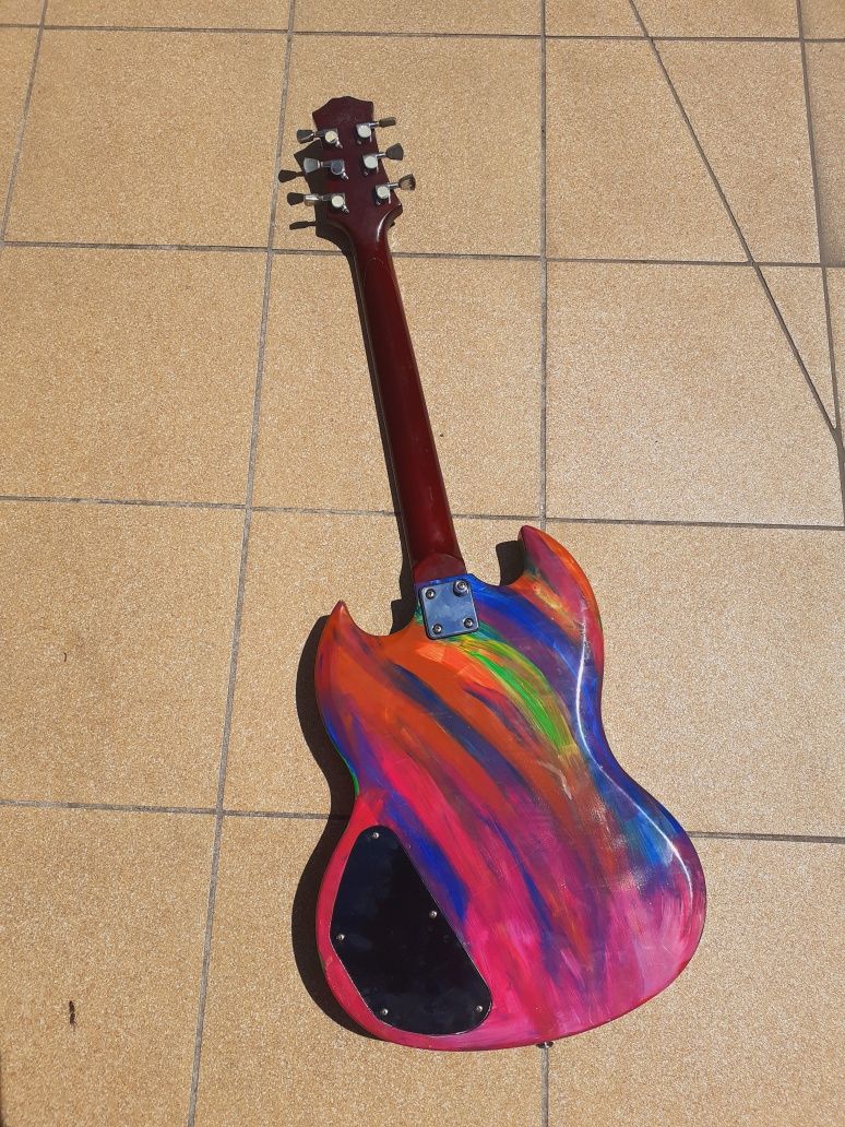 C. Giant Gitara SG Vintage