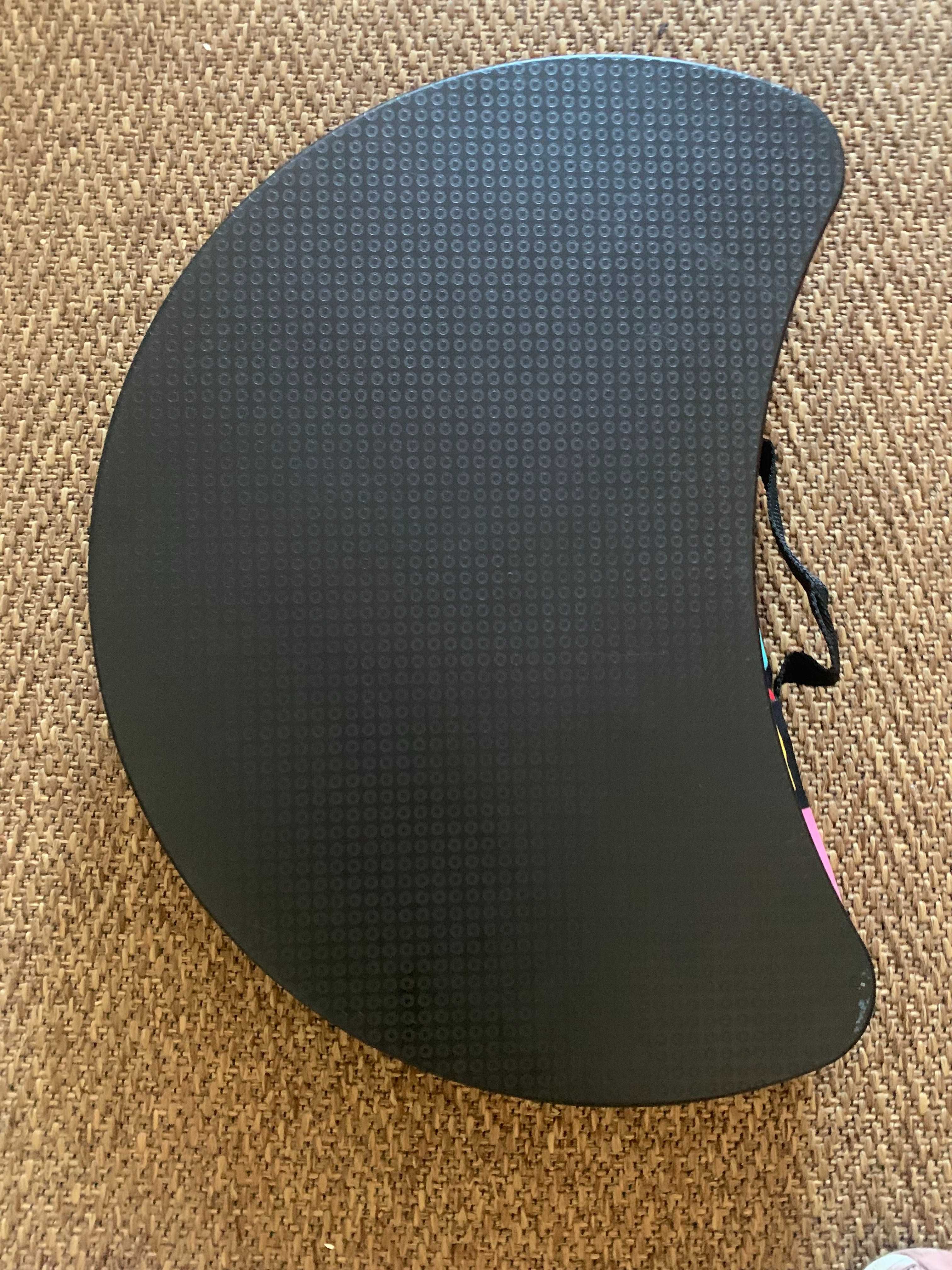 Suporte para Portátil com almofada lavável e multicolor c/ pega