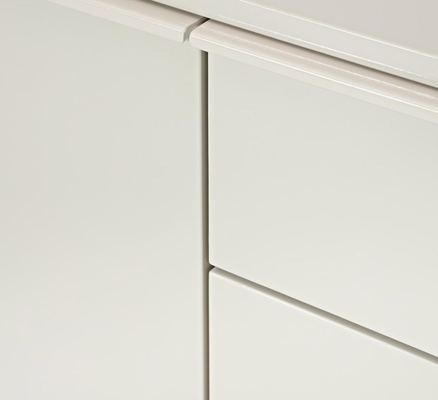 Komoda z drewna Elona Westwing Collection