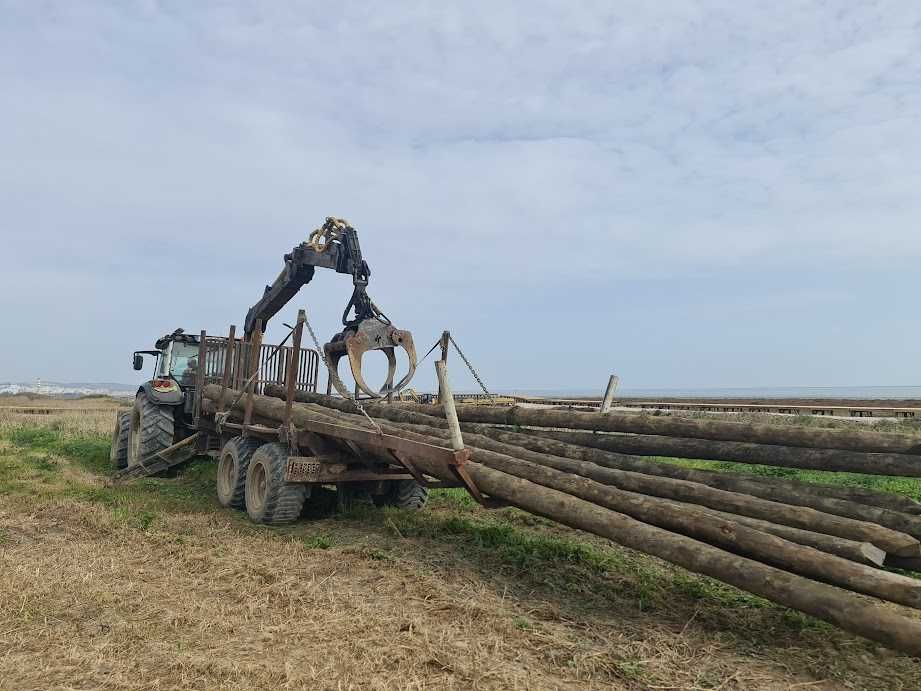 Trator florestal Valtra T130