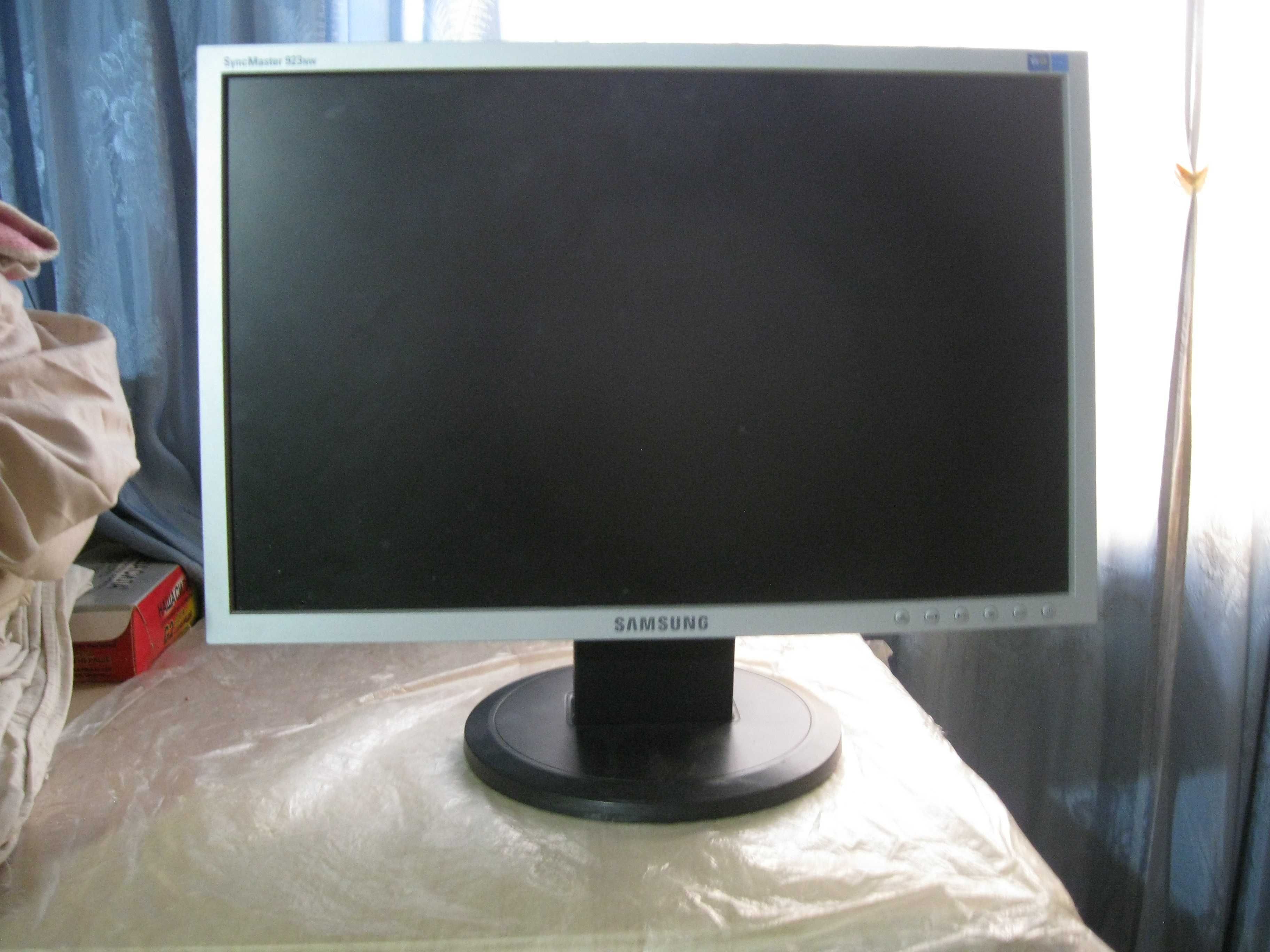 Мониторы Samsung 923NW и 943N
