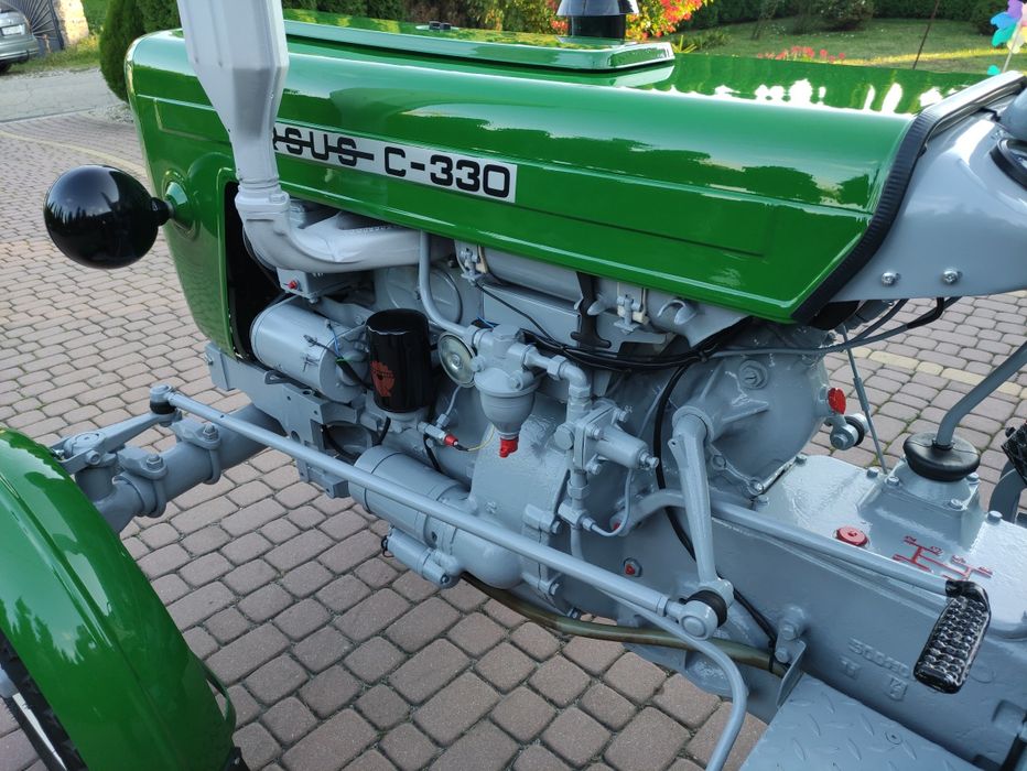 Ciągnik rolniczy Ursus C-330 z 1970r