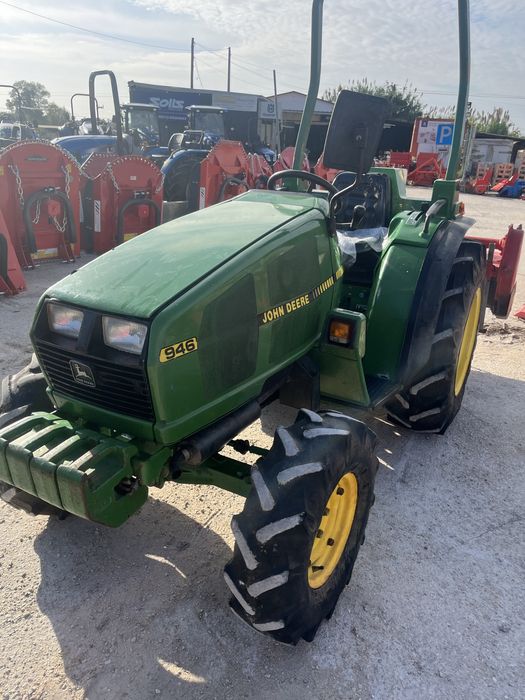 Trator john deere 946 com fresa e charrua