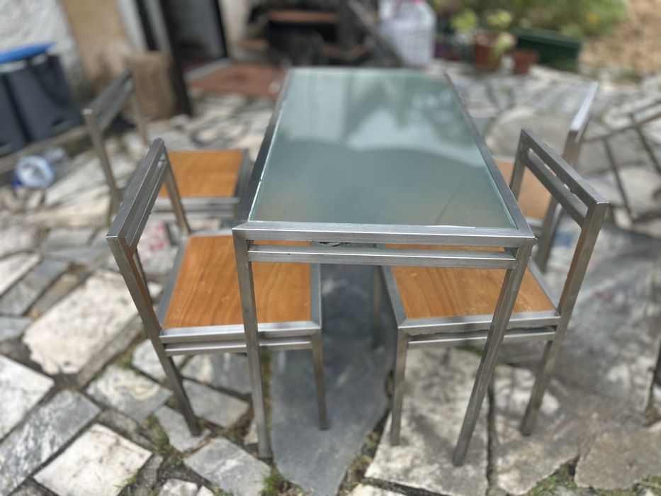 Mesa e 4 cadeiras aço inox