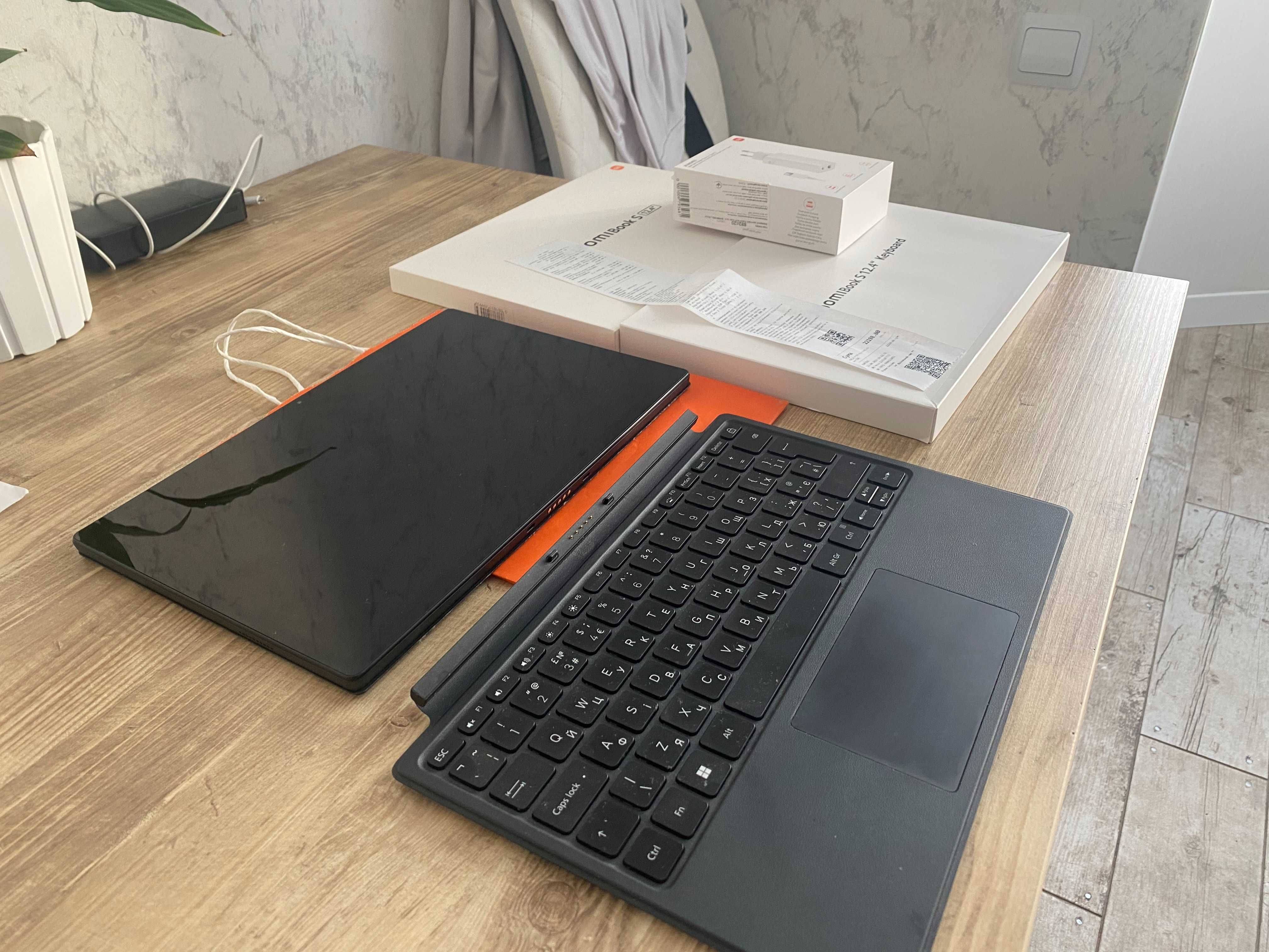 Ноутбук Xiaomi Book S 12.4" (JYU4477GL) + чехол-клавиатура + зарядное.