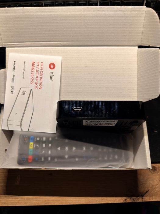 Dekoder infomir MAG z telewizją na rok