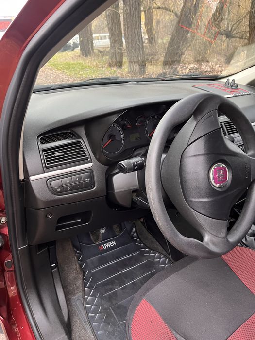 Fiat Linea 2009 р. • 1.4 бензин • Механіка