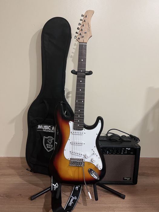 Guitarra elétrica Daytona + Amplificador Stagg 10 + Capa guitarra