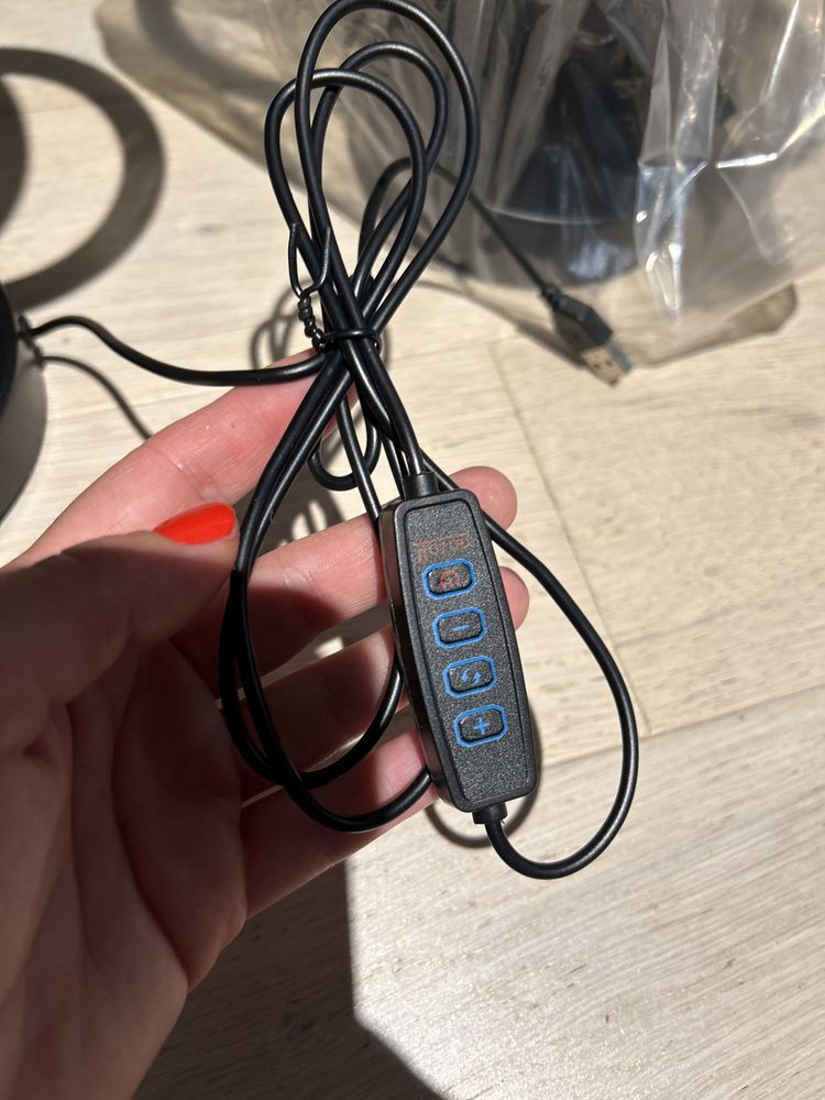 Lampka nocna usb z pilotem