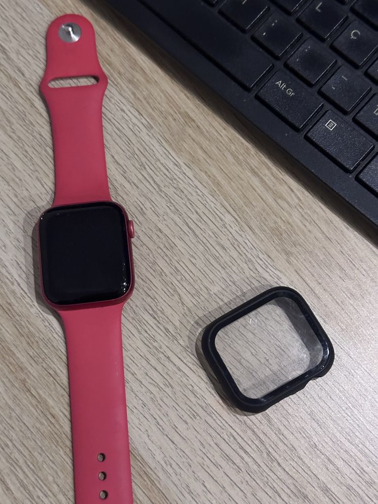 iWatch 6 Vermelho com capa 44mm