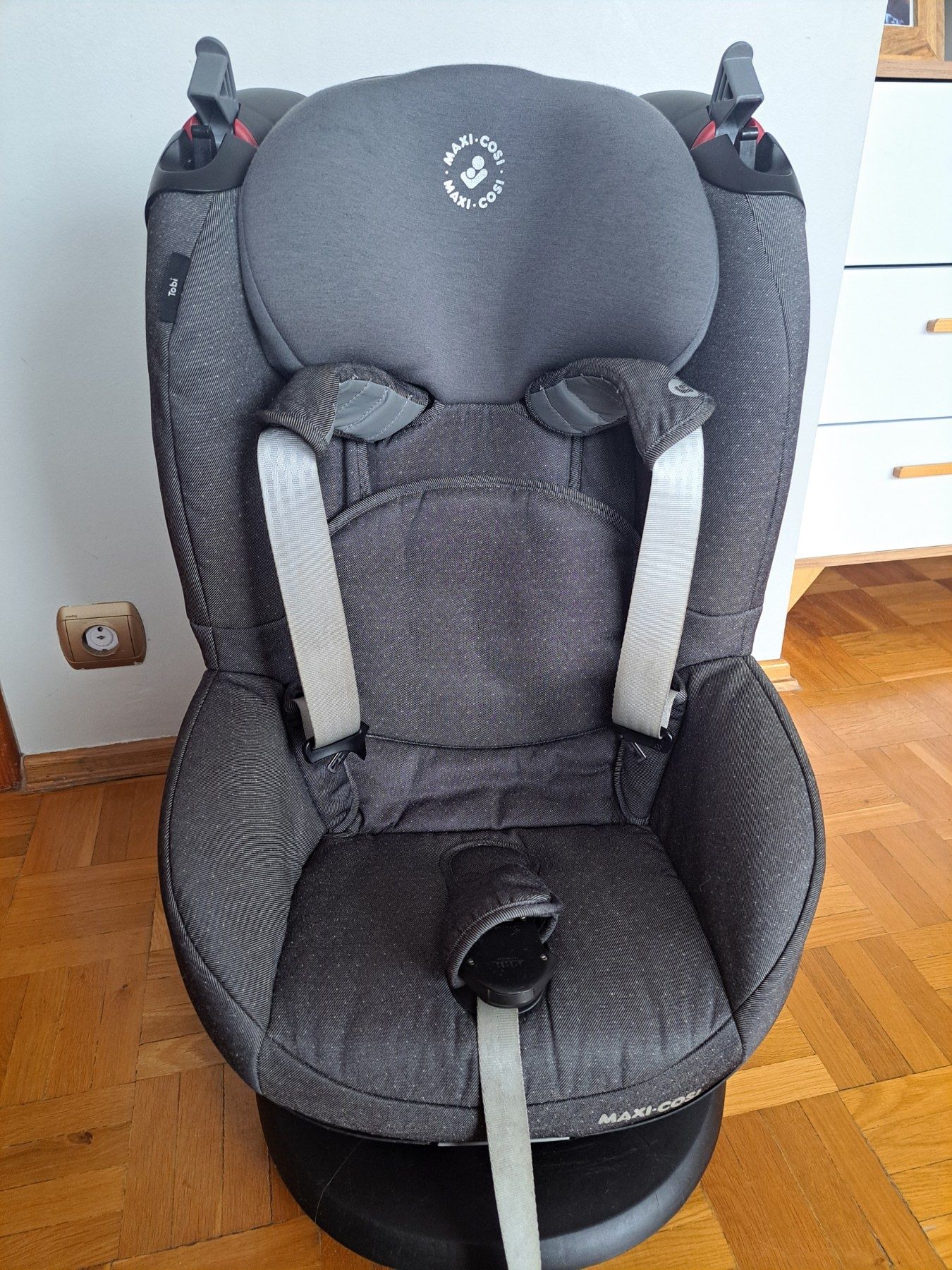 Fotelik 9-18kg szary Maxi Cosi Tobi