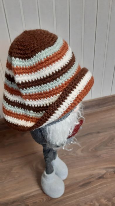 Вязаная шапка