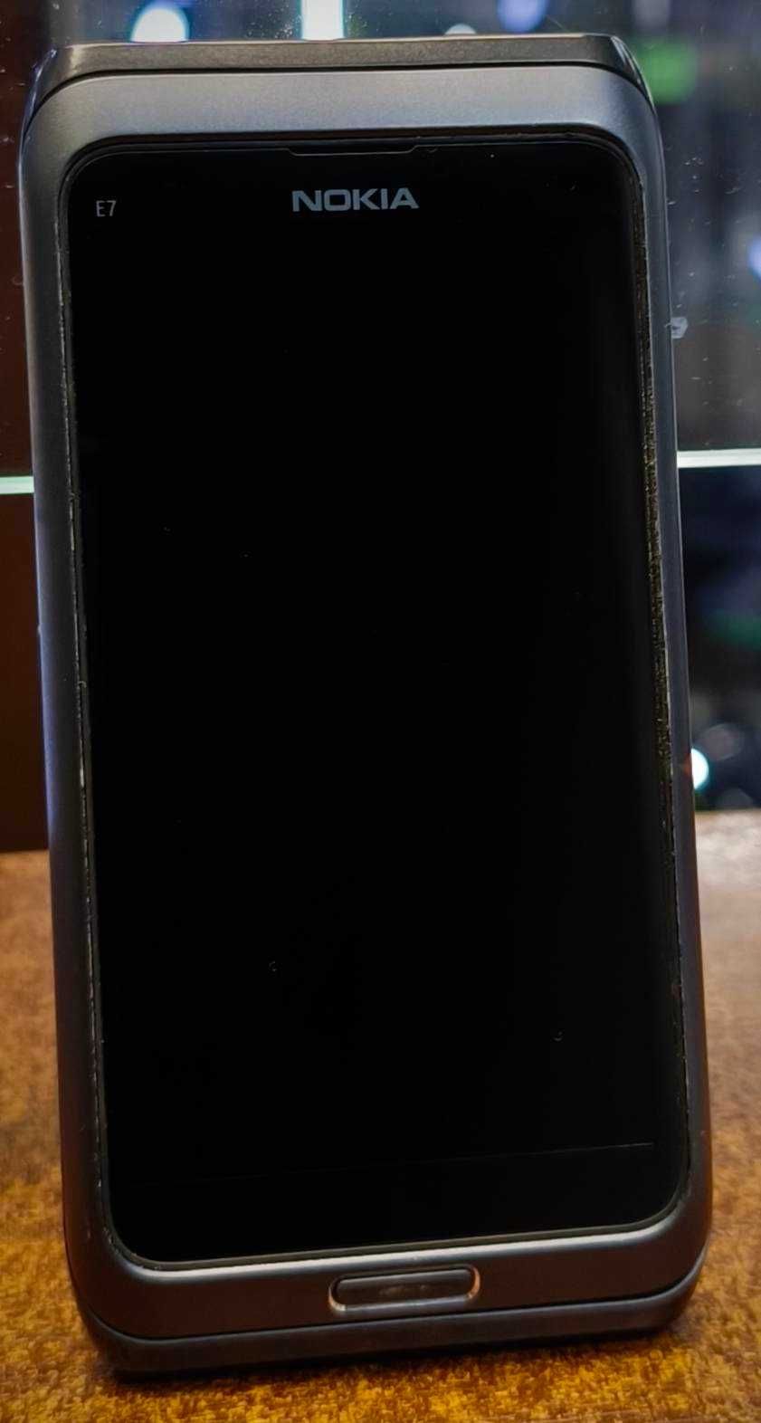 (777) Nokia E7-00