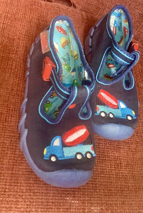 Взуття дитяче 23