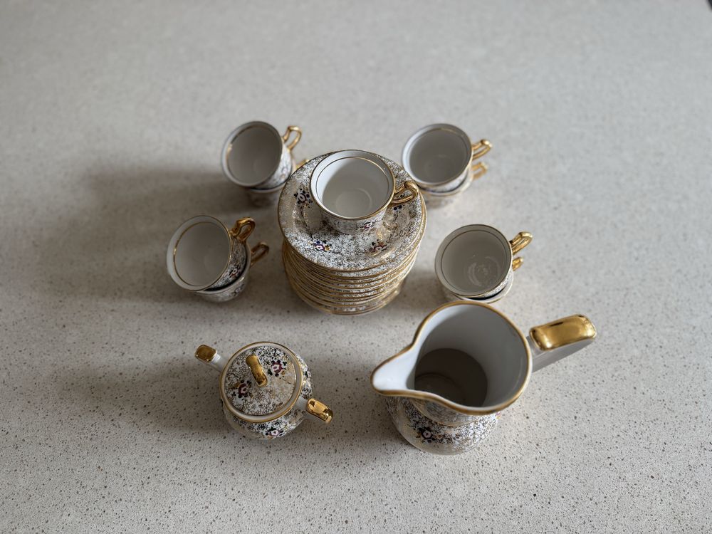 Serviço de café em porcelana