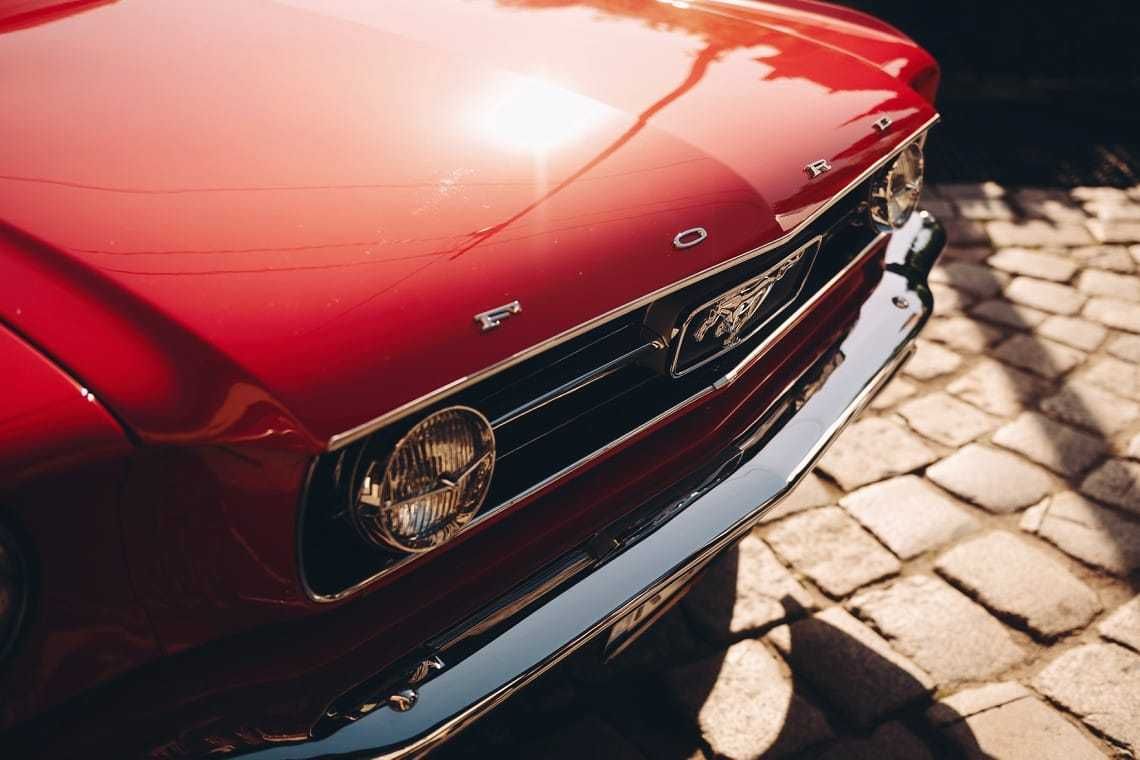 Zabytkowe auto do  Ślubu. Mustang Cabrio 1966