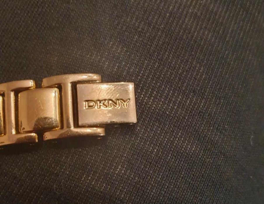 Zegarek DKNY różowe złoto