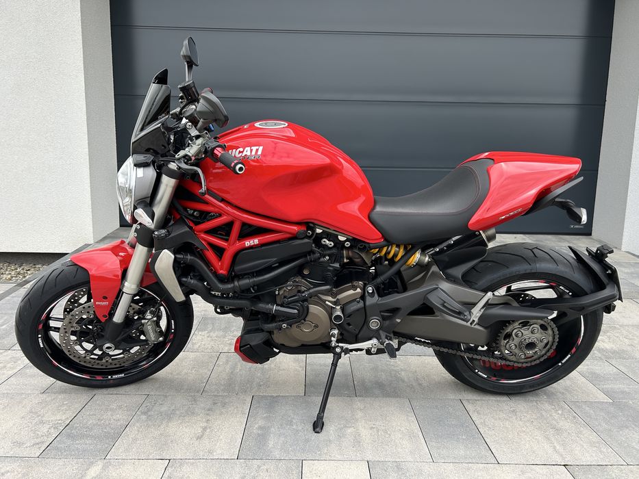 Ducati Monster 1200 stan salonowy mały przebieg