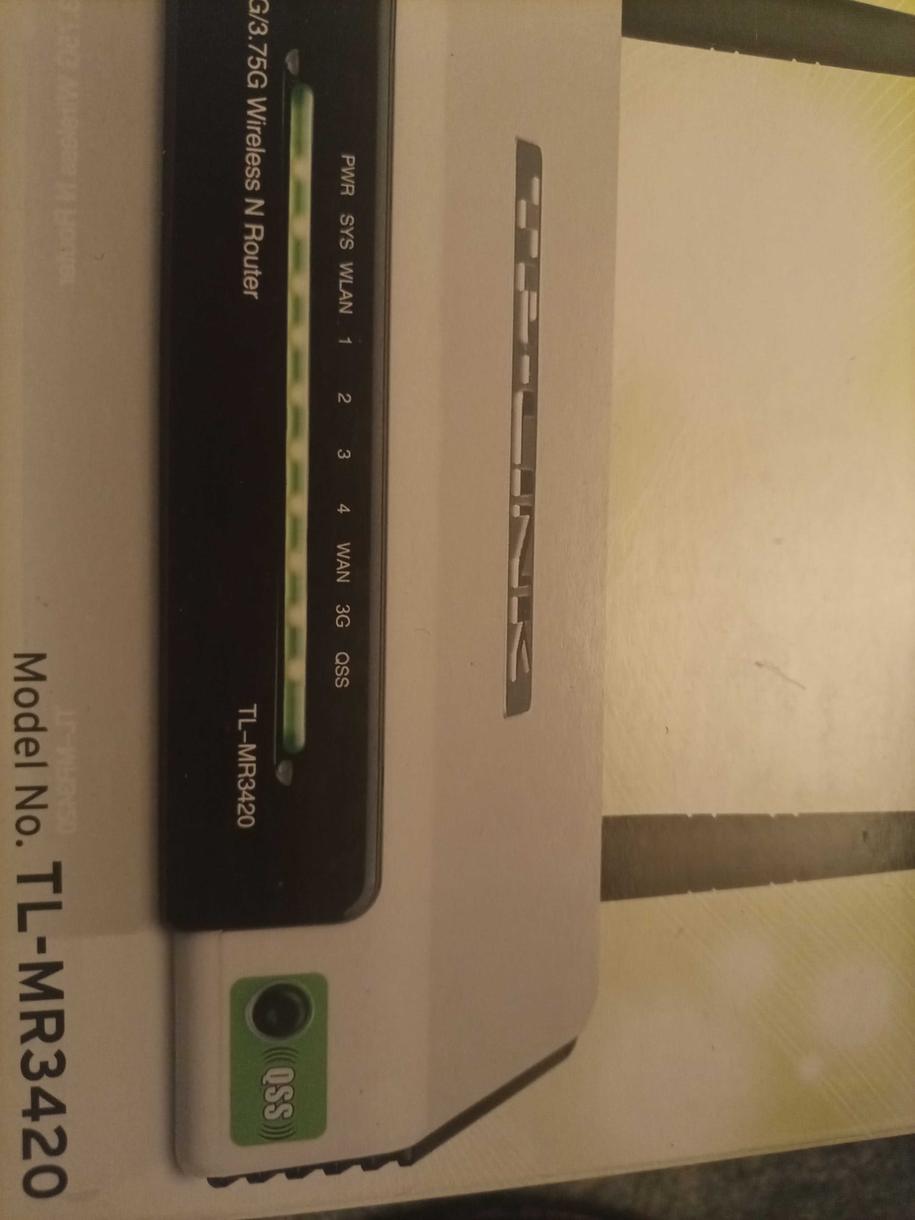 Router Wifi z pudełkiem