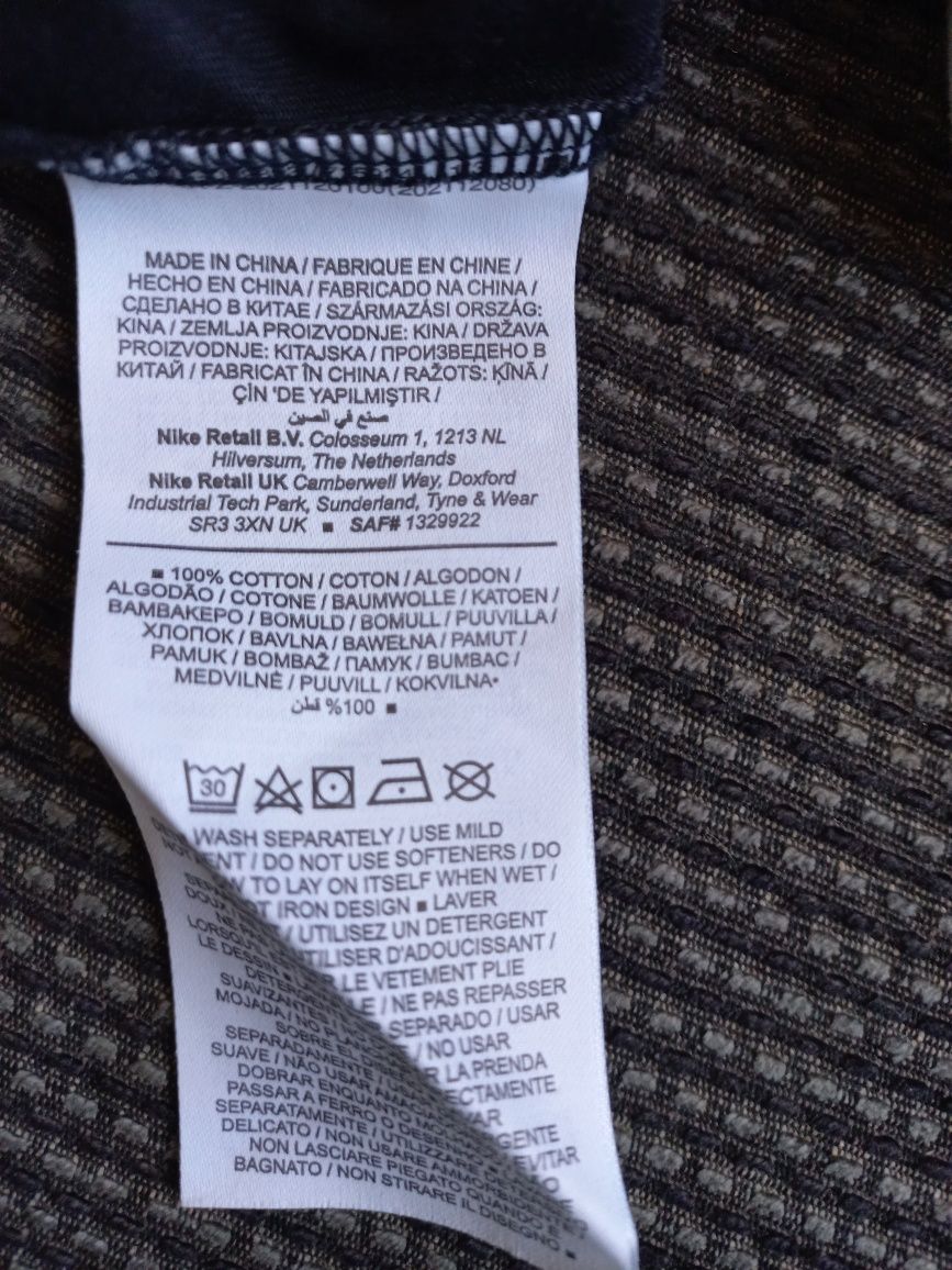 T-shirt Nike nova com etiqueta