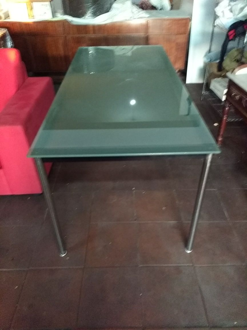 Mesa jantar Le Corbusier