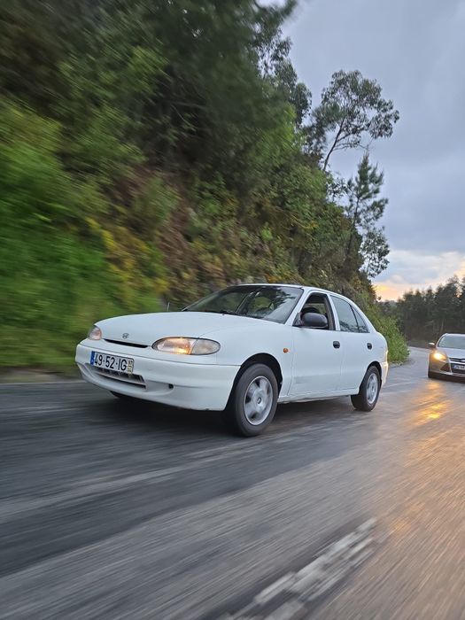 Hyundai Accent 1.3 Gasolina – 1997 – 5 portas