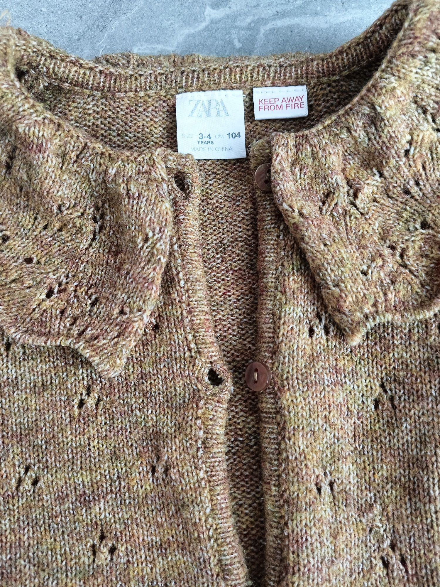 Кардиган Zara для дівчинки, кофта на гудзиках з комірцем, 104 розмір