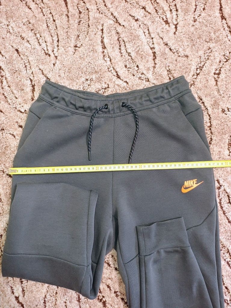 Штаны nike tech fleece. S