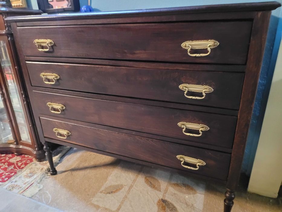 Cómoda antiga em madeira maciça - Bom estado geral