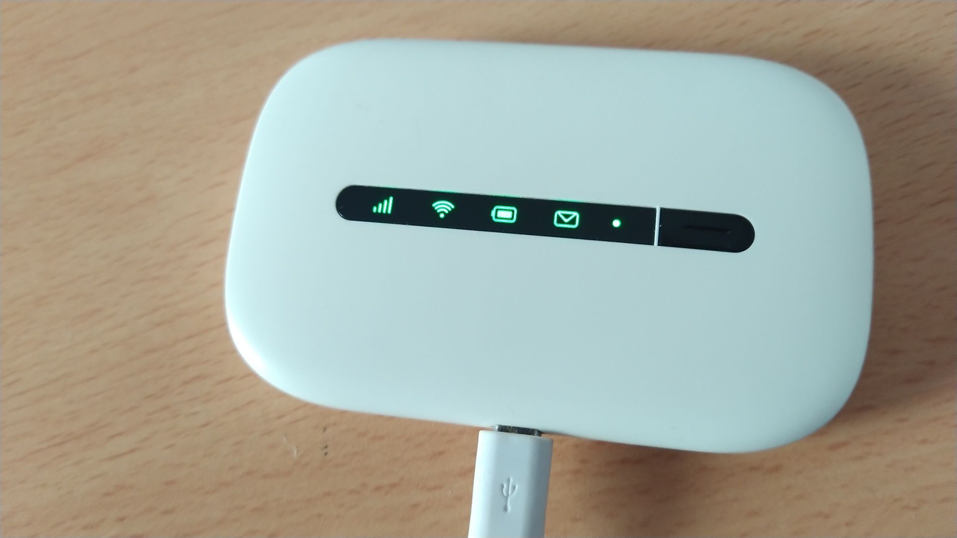 Router Mobile wi-fi branco