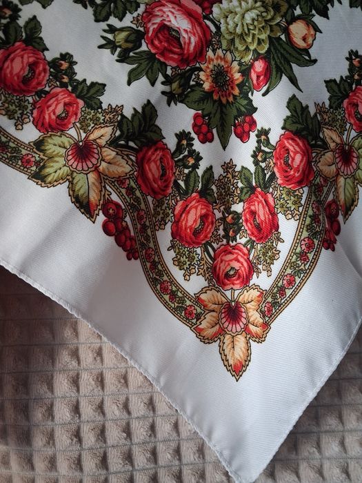 Хустка українська платок шарф шаль на голову узор до церкви