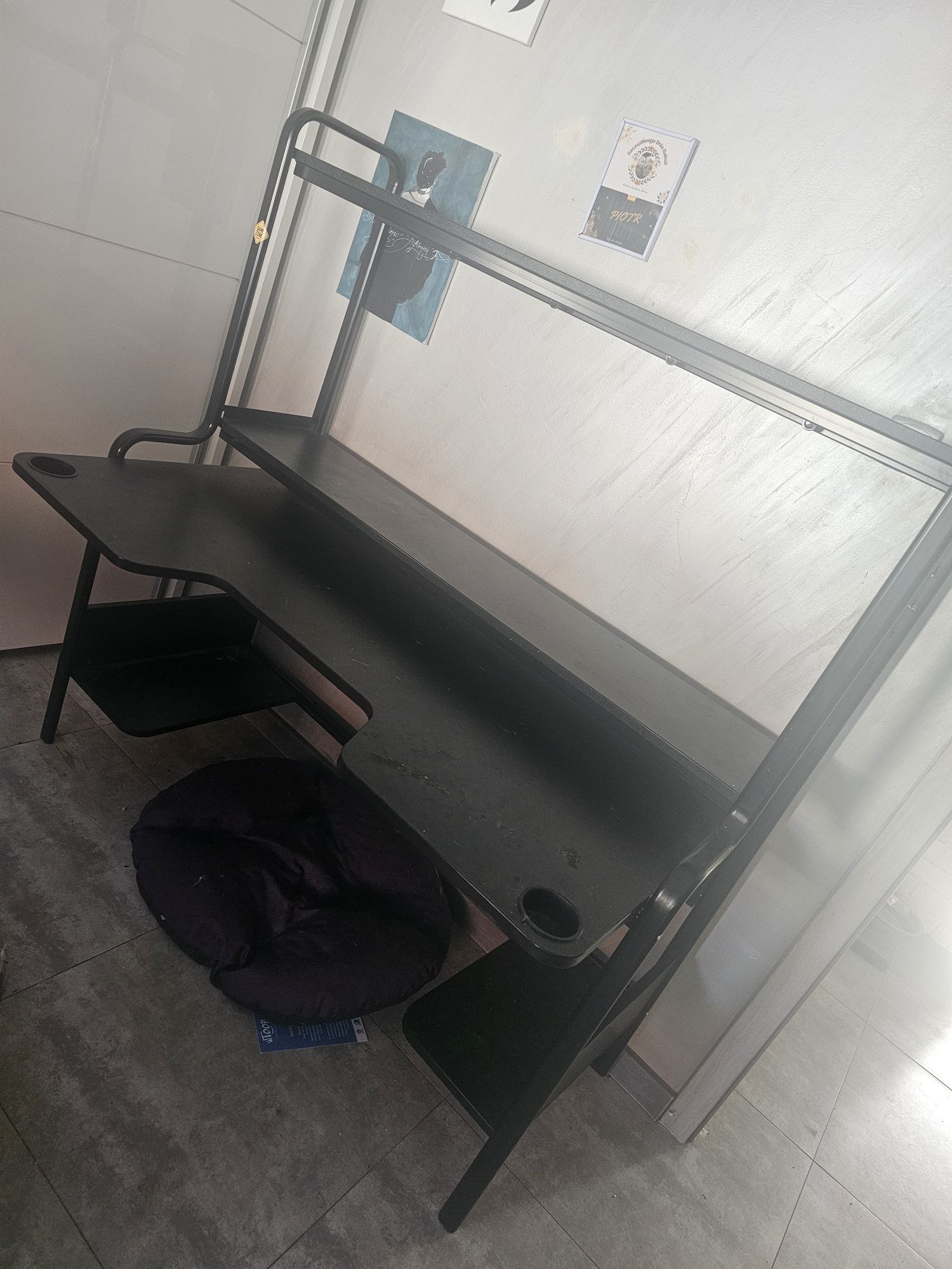 BIiurko komputerowe Ikea Fredde czarne .