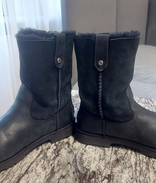 Зимові жіночі  UGG оригінал розмір 39