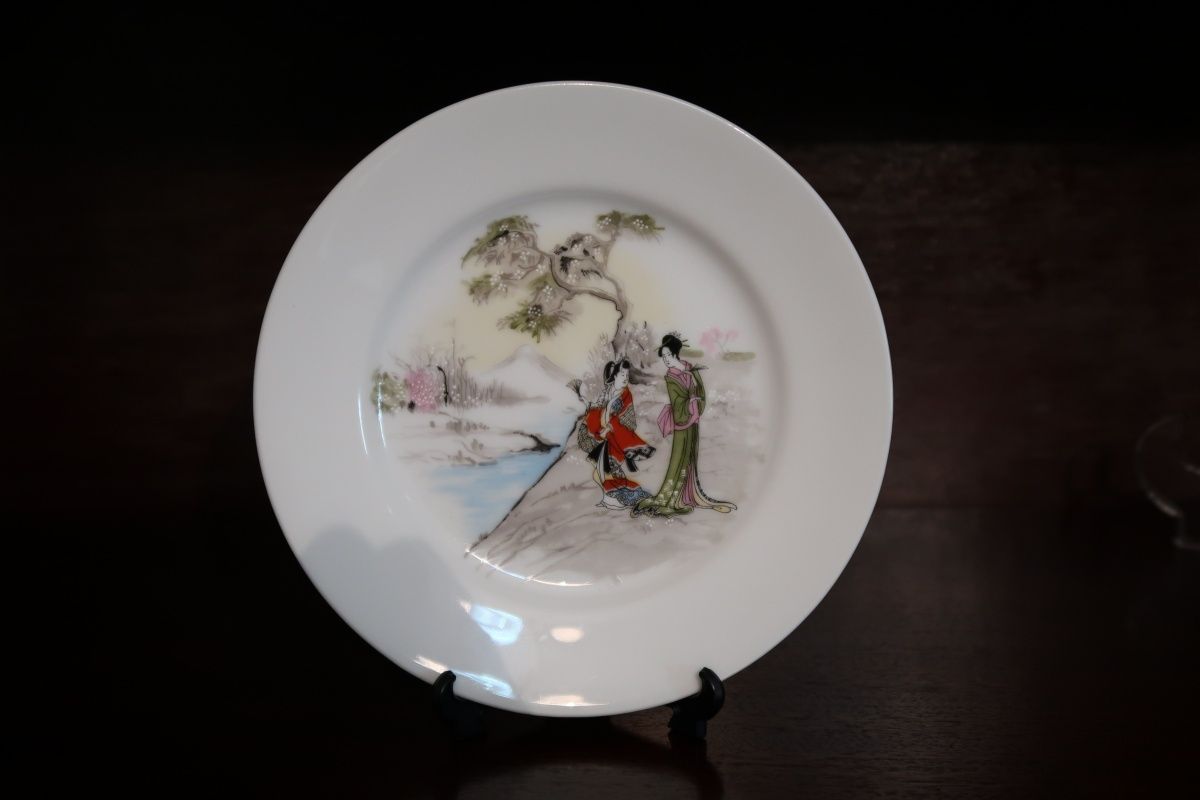 Prato com desenho japonês