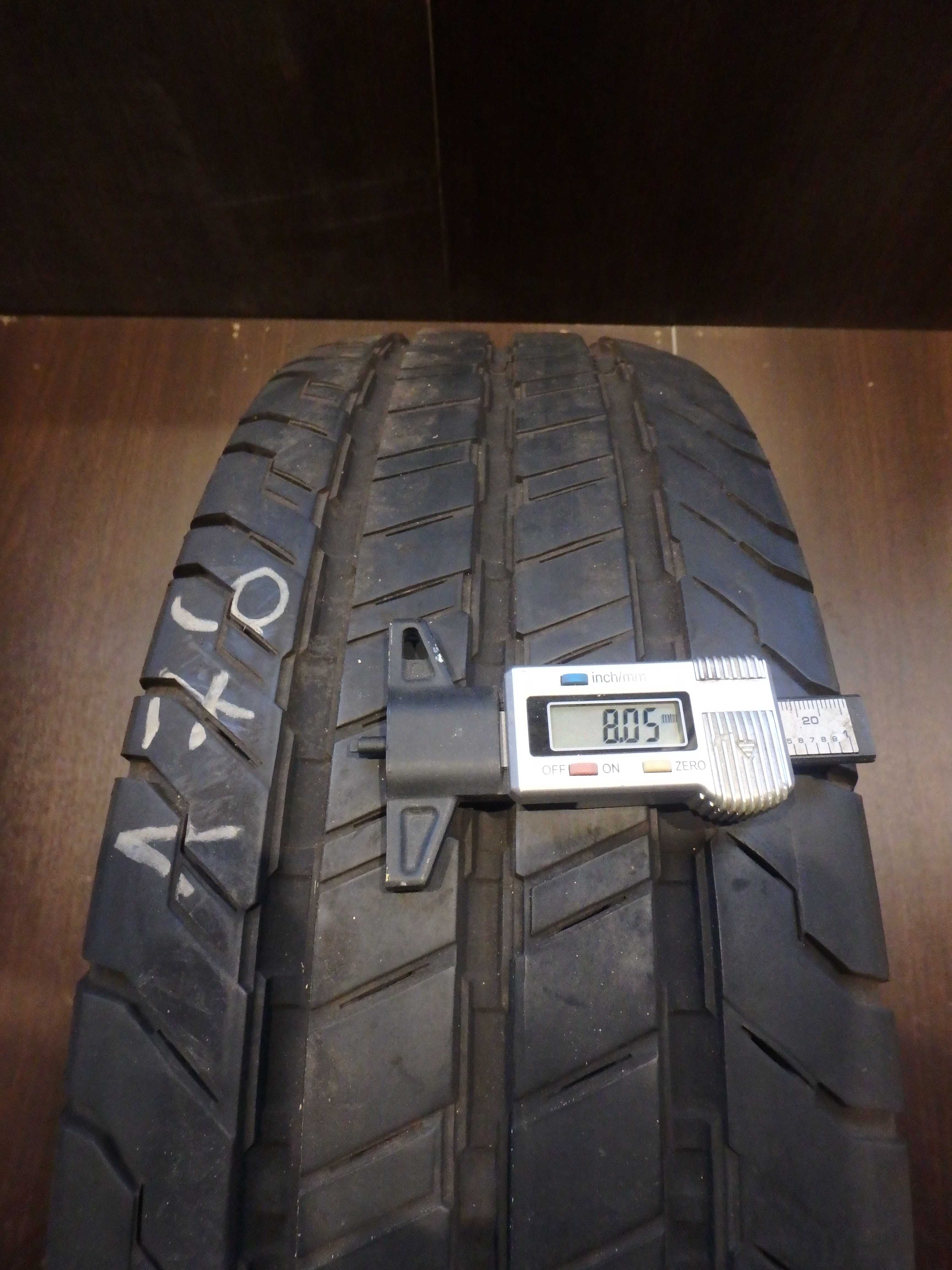 205/70r15C 205/70/15C CONTINENTAL VAN CONTACT 100 15r 8mm 176