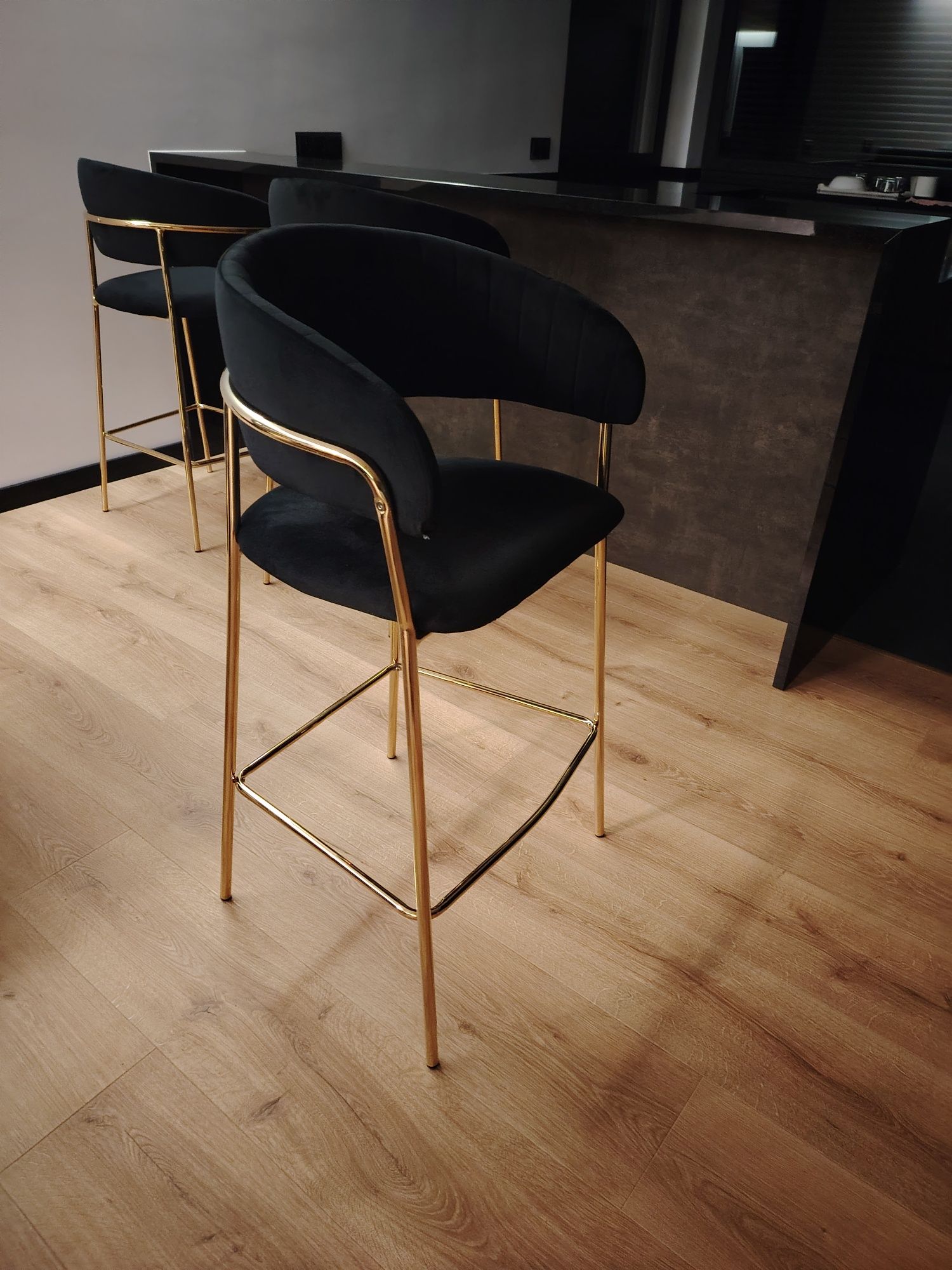 Hoker Nowoczesny złoty loft