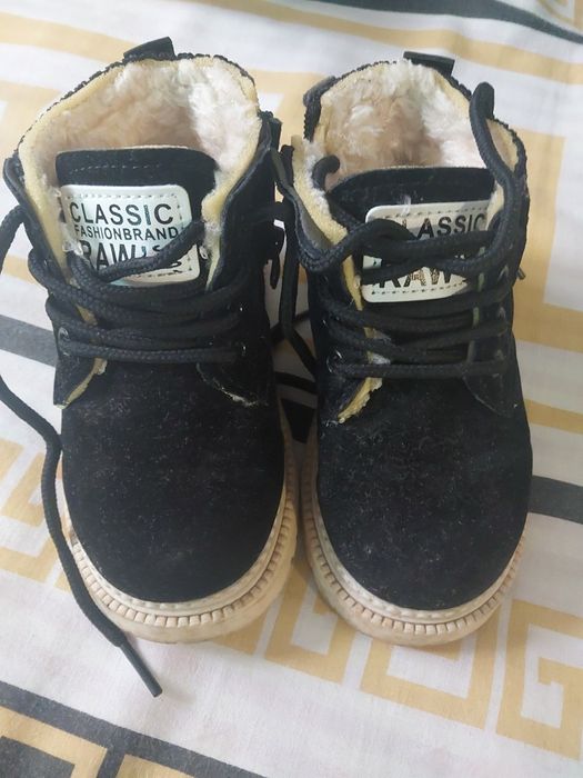 Гарні теплі ботіночки 24 розмір