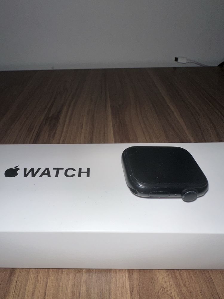 Apple Watch SE 2 44mm