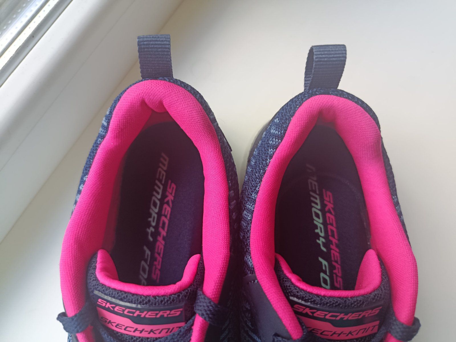 Кросівки SKECHERS Relaxed Fit р 38. Оригінал