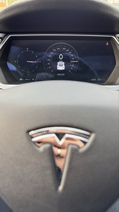 Європейська Tesla Model Тесла Модель S 2014р. 85 кВт 7 місць Запас 440
